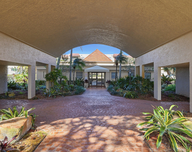 10501 W Broward Boulevard - Photo Thumbnail 30