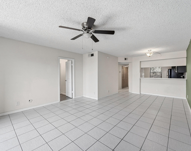 10501 W Broward Boulevard - Photo Thumbnail 5