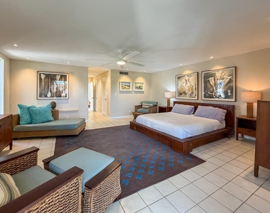 1172 Hillsboro Mile - Photo Thumbnail 27