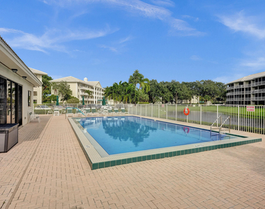 6169 Balboa Circle - Photo Thumbnail 44