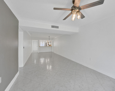 6169 Balboa Circle - Photo Thumbnail 10