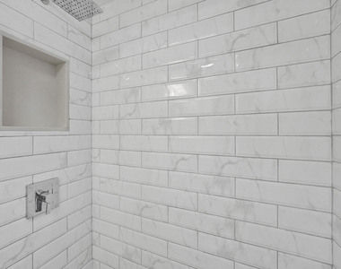 6169 Balboa Circle - Photo Thumbnail 33