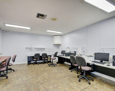 210 Lake Evelyn Drive - Photo Thumbnail 52