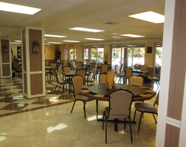 210 Lake Evelyn Drive - Photo Thumbnail 38