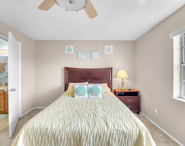 210 Lake Evelyn Drive - Photo Thumbnail 21
