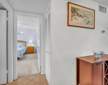 210 Lake Evelyn Drive - Photo Thumbnail 3