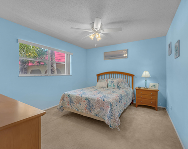 210 Lake Evelyn Drive - Photo Thumbnail 17