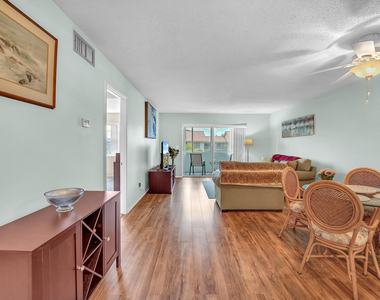 210 Lake Evelyn Drive - Photo Thumbnail 2