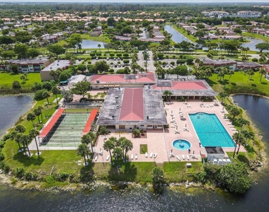210 Lake Evelyn Drive - Photo Thumbnail 42