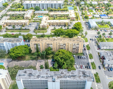 900 Ne 12th Avenue - Photo Thumbnail 4