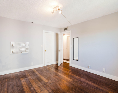 900 Ne 12th Avenue - Photo Thumbnail 10