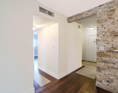 900 Ne 12th Avenue - Photo Thumbnail 7