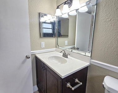 1421 Windorah Way - Photo Thumbnail 18