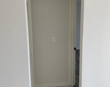 620 Nw 13th Street - Photo Thumbnail 5