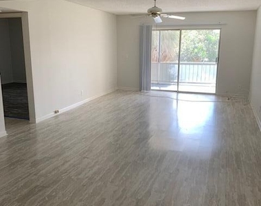 620 Nw 13th Street - Photo Thumbnail 2