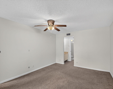 7665 Tahiti Lane - Photo Thumbnail 22