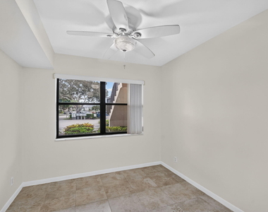 7665 Tahiti Lane - Photo Thumbnail 13