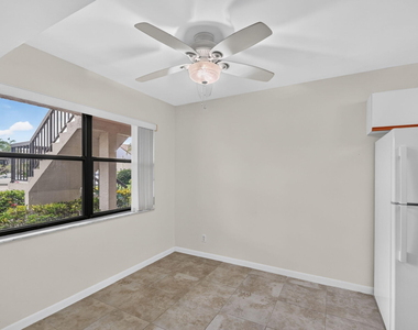 7665 Tahiti Lane - Photo Thumbnail 12