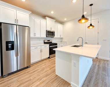 11197 Sw Lyra Drive - Photo Thumbnail 9