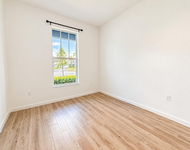 11197 Sw Lyra Drive - Photo Thumbnail 18
