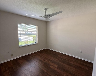 5140 Marla Drive - Photo Thumbnail 5