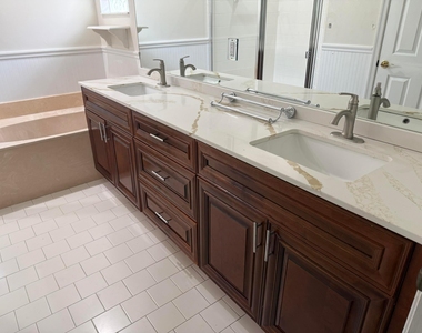 5140 Marla Drive - Photo Thumbnail 4