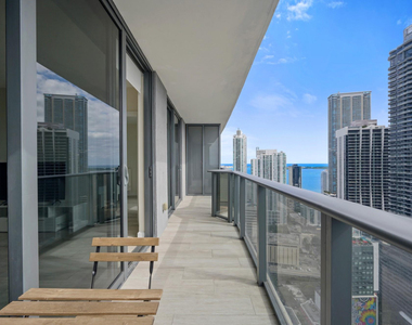 55 Sw 9th Street - Photo Thumbnail 3