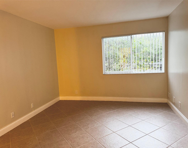 10717 Cleary Boulevard - Photo Thumbnail 11