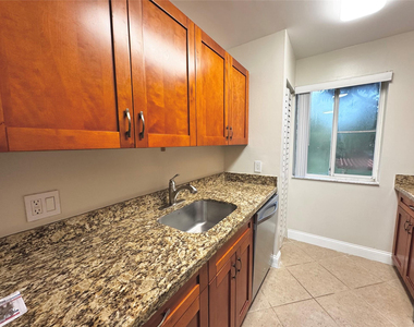 10717 Cleary Boulevard - Photo Thumbnail 5