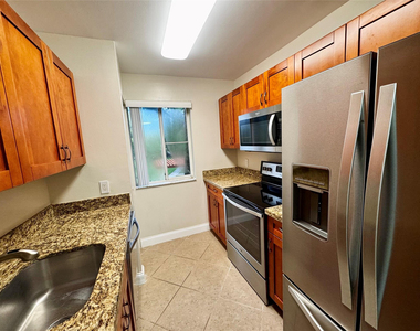 10717 Cleary Boulevard - Photo Thumbnail 7