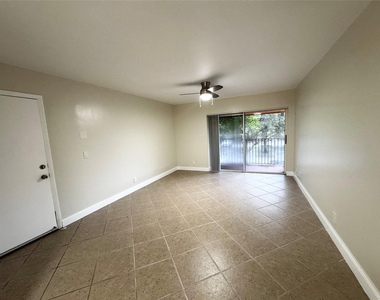 10717 Cleary Boulevard - Photo Thumbnail 3