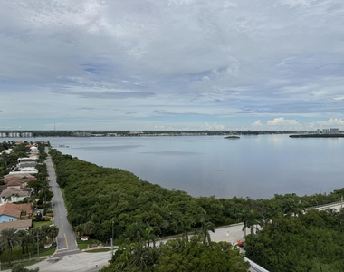 4200 N Ocean Drive - Photo Thumbnail 9
