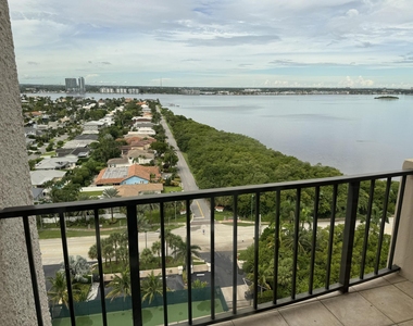 4200 N Ocean Drive - Photo Thumbnail 7