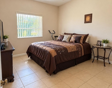 2405 Windjammer Way - Photo Thumbnail 8