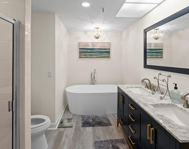 11370 Twelve Oaks Way - Photo Thumbnail 22