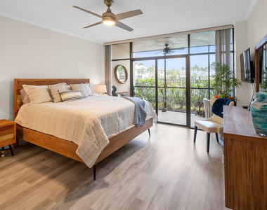 11370 Twelve Oaks Way - Photo Thumbnail 15