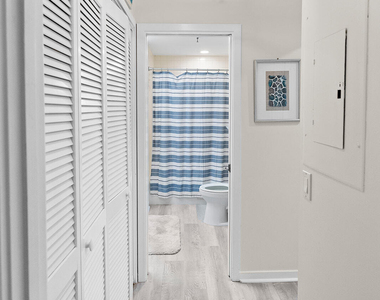 11370 Twelve Oaks Way - Photo Thumbnail 30