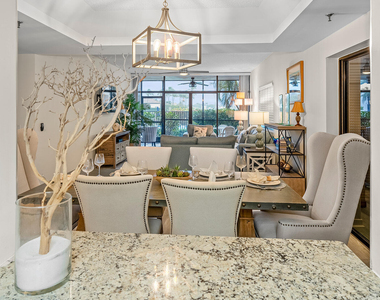 11370 Twelve Oaks Way - Photo Thumbnail 7