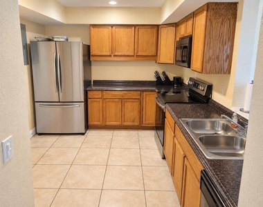 1631 Nw 2nd Avenue - Photo Thumbnail 3