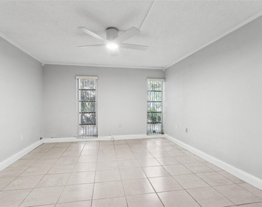 485 N Pine Island Road - Photo Thumbnail 8