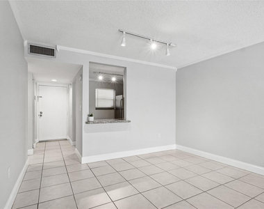 485 N Pine Island Road - Photo Thumbnail 5