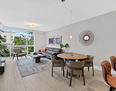 111 Se 1st Avenue - Photo Thumbnail 4