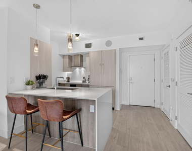 111 Se 1st Avenue - Photo Thumbnail 10