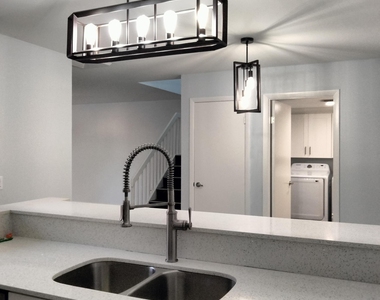 234 Charter Way - Photo Thumbnail 5