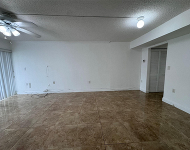 4205 N University Drive - Photo Thumbnail 5