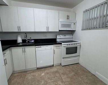 4205 N University Drive - Photo Thumbnail 8