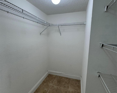 4205 N University Drive - Photo Thumbnail 12