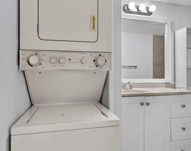 3760 Nw 115th Avenue - Photo Thumbnail 12