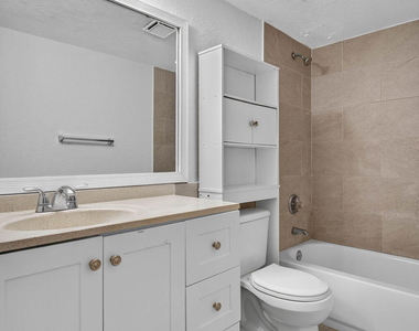 3760 Nw 115th Avenue - Photo Thumbnail 11