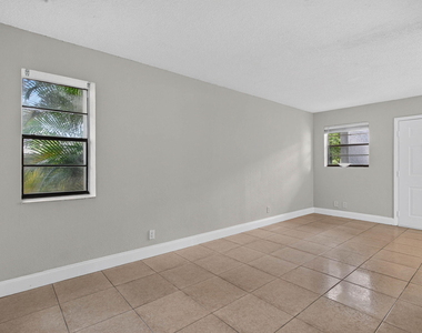 3760 Nw 115th Avenue - Photo Thumbnail 8